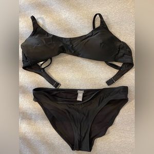 Black bikini